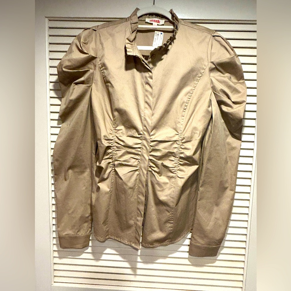 Mazik women’s khaki puff long sleeve blouse. Size large.